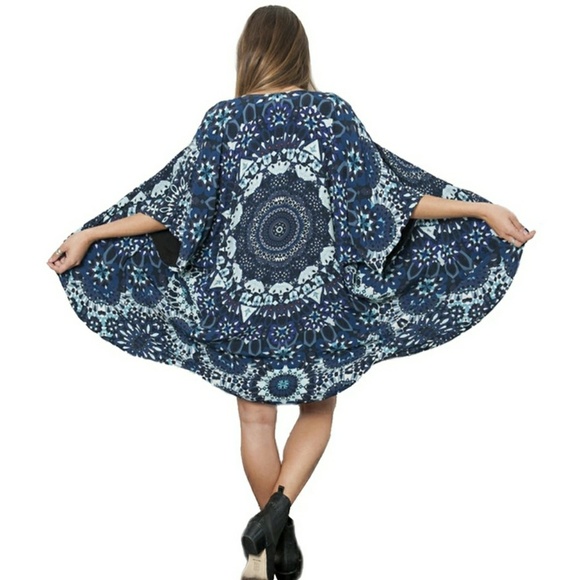 Surf's Up Kimono - Picture 2 of 3